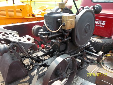 Antique_Engines_Pumps_Cars_at_Pepperell_Crankup_Summer_2015